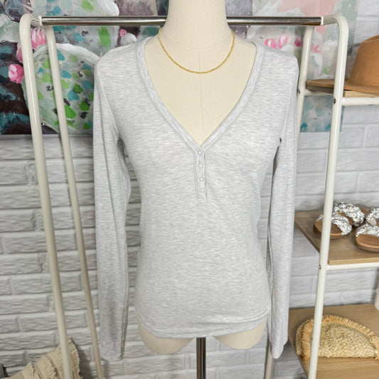 American Eagle Grey Ribbed Long Sleeve Henley (S)