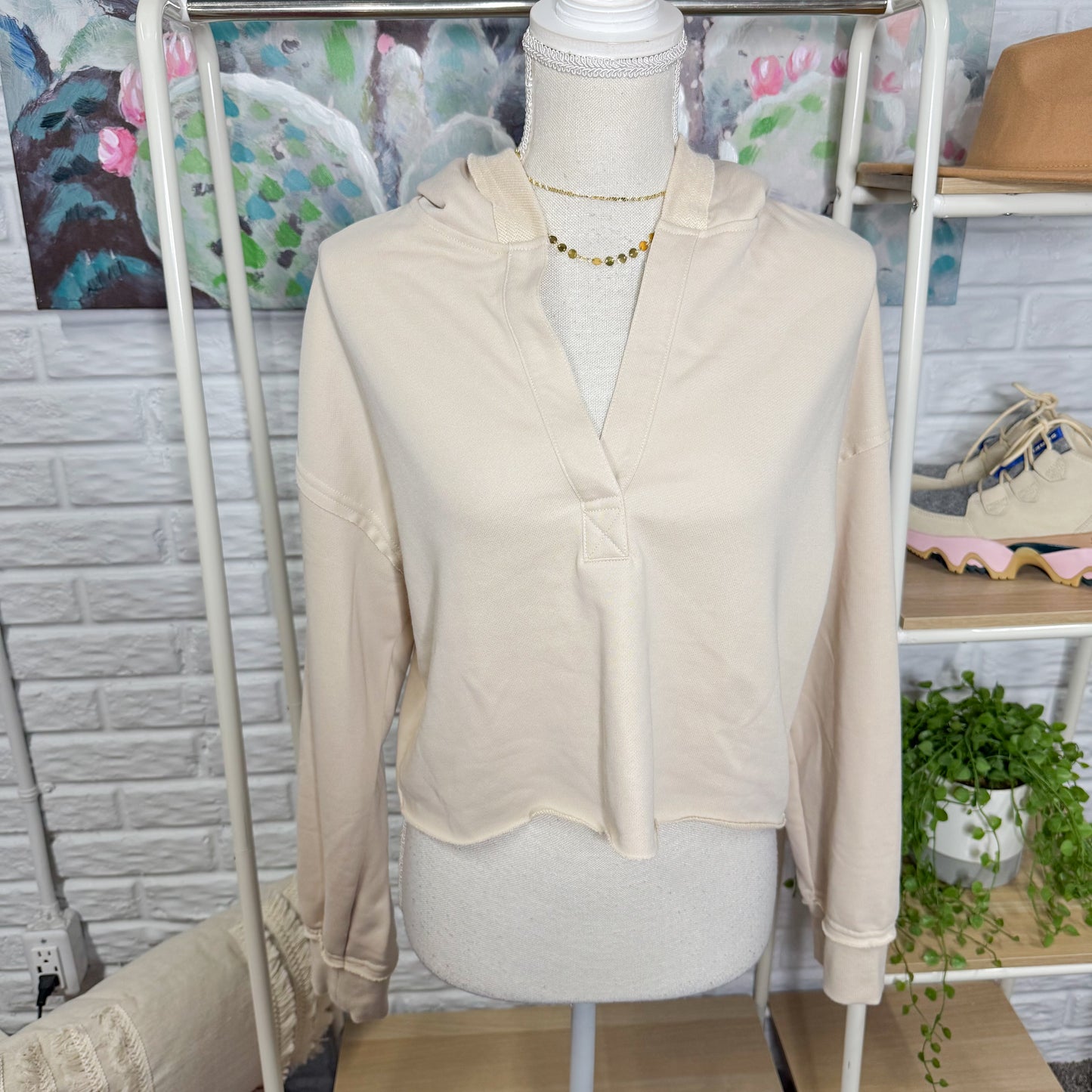 Mingzhu Cream Cropped Hoodie (M)