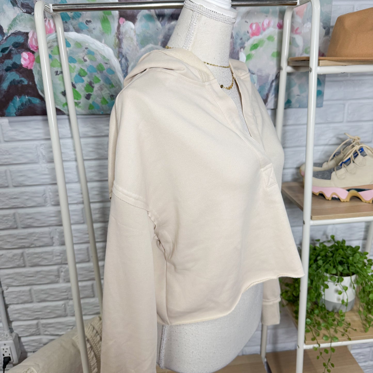 Mingzhu Cream Cropped Hoodie (M)