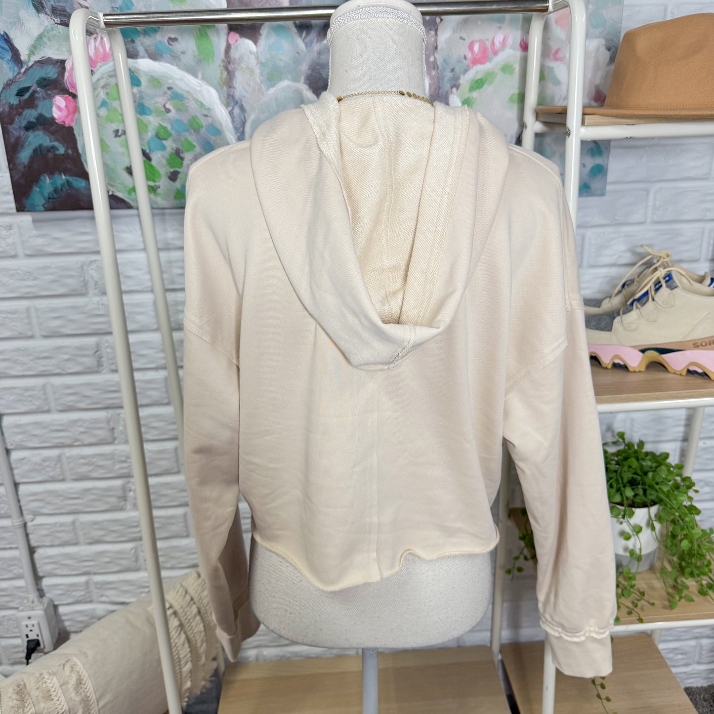 Mingzhu Cream Cropped Hoodie (M)