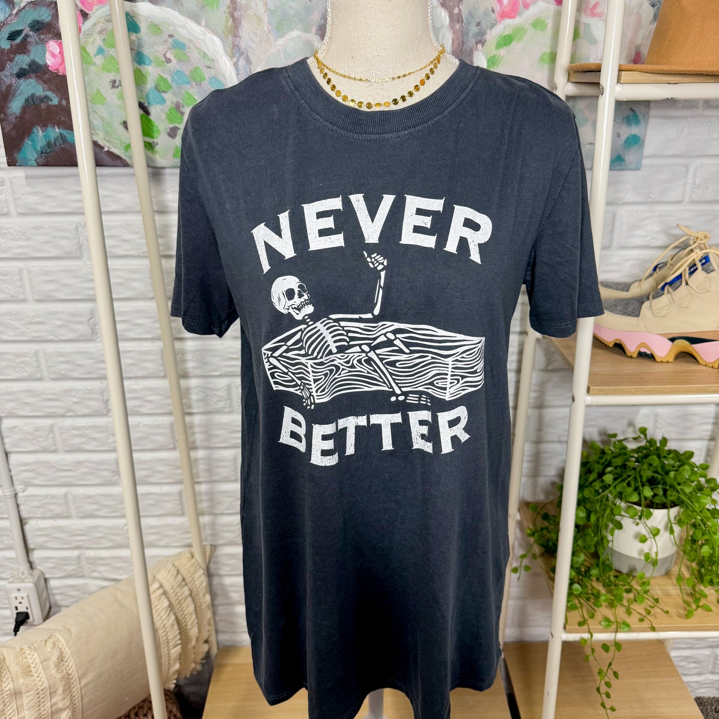 Maurice’s New Never Better Skeleton Graphic Tee (XS)