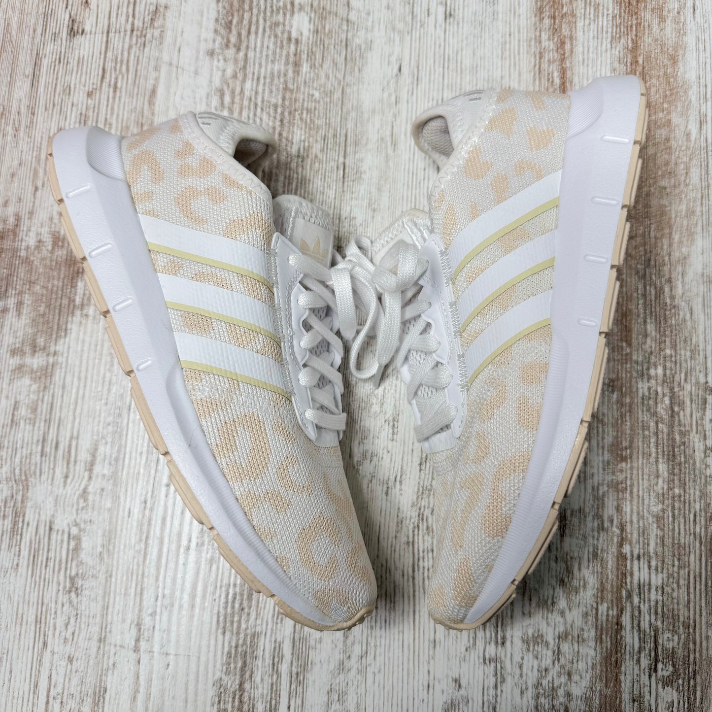 Adidas Original Swift Run Essential Sneaker White Leopard (6)