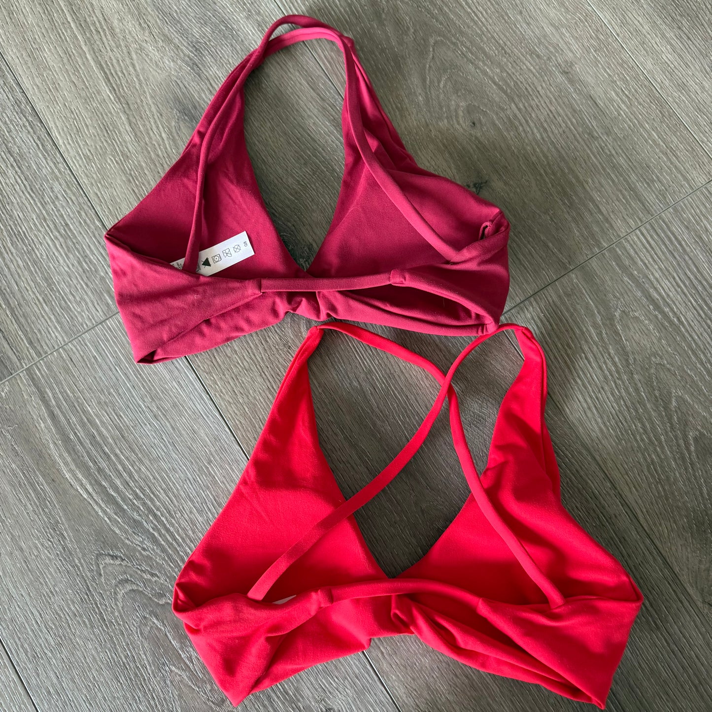 Aoxjox Two New Low Impact Yoga Twist Sports Bras (M)