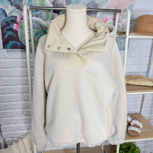 Savvi New Camper Sherpa Pullover in Cashew (small)