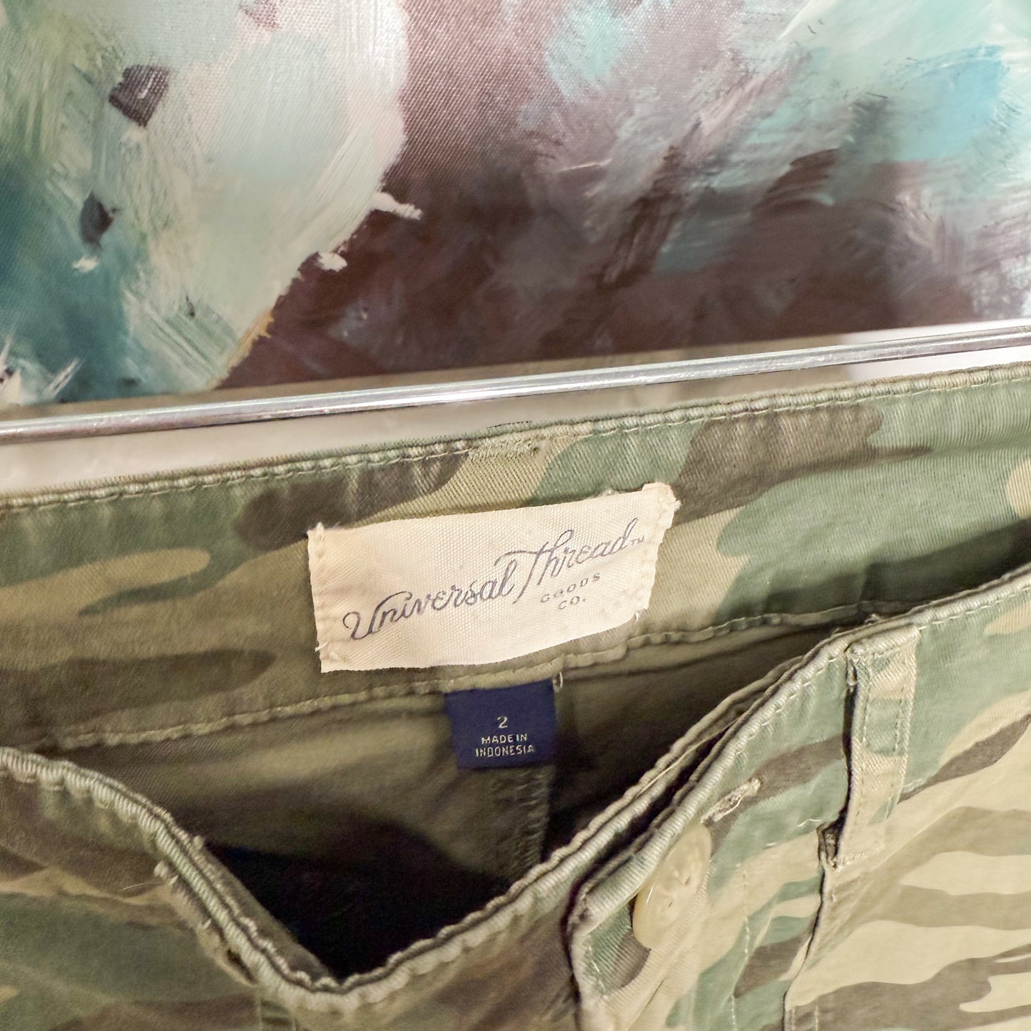 Universal Threads Camo Cargo Pants (2)