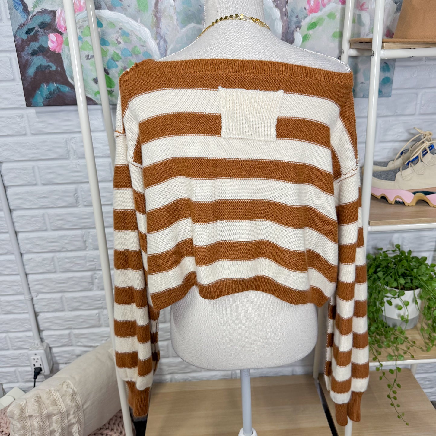 Athlisan Brown Striped Crop Sweater (M)