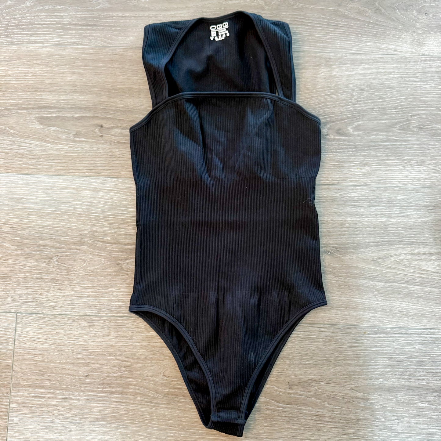 OQQ 3 Ribbed Square Neck Bodysuits (M)