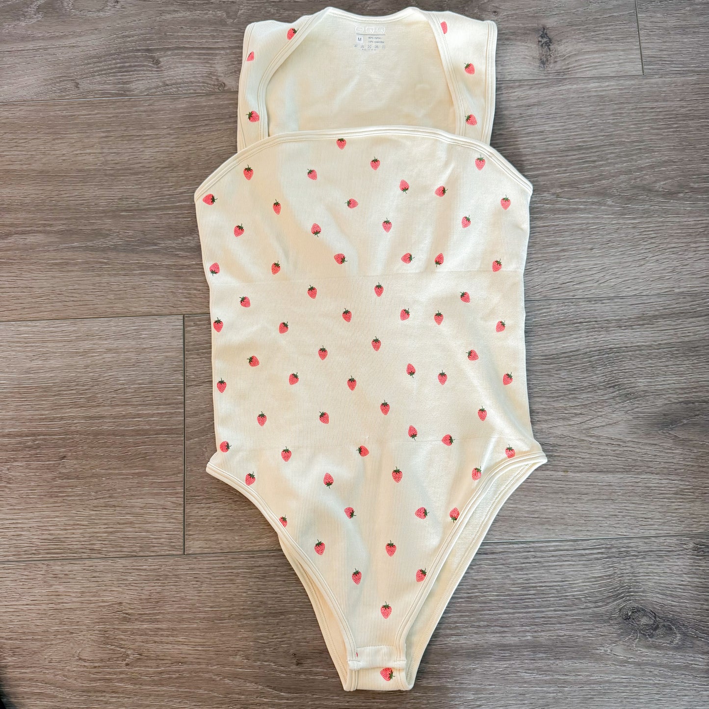 OQQ 3 Ribbed Square Neck Bodysuits (M)