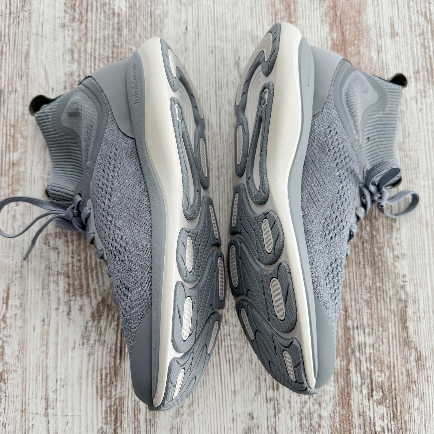 Lululemon Chargefeel Mid Workout Shoe (6) Rhino Gray / Silver Drop