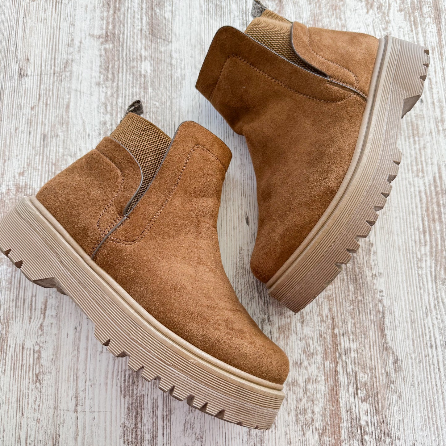 Qupid Brown Suede Chelsea Ankle Boots (9-9.5)