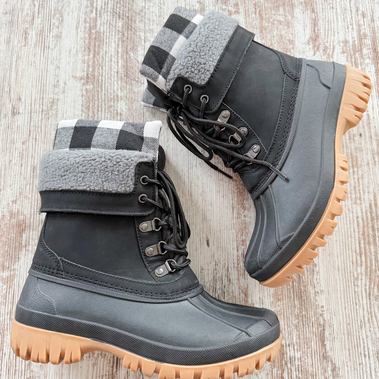 Maurice’s New SuperCush Piper Buffalo Plaid Mid Shaft Duck Boots (6)