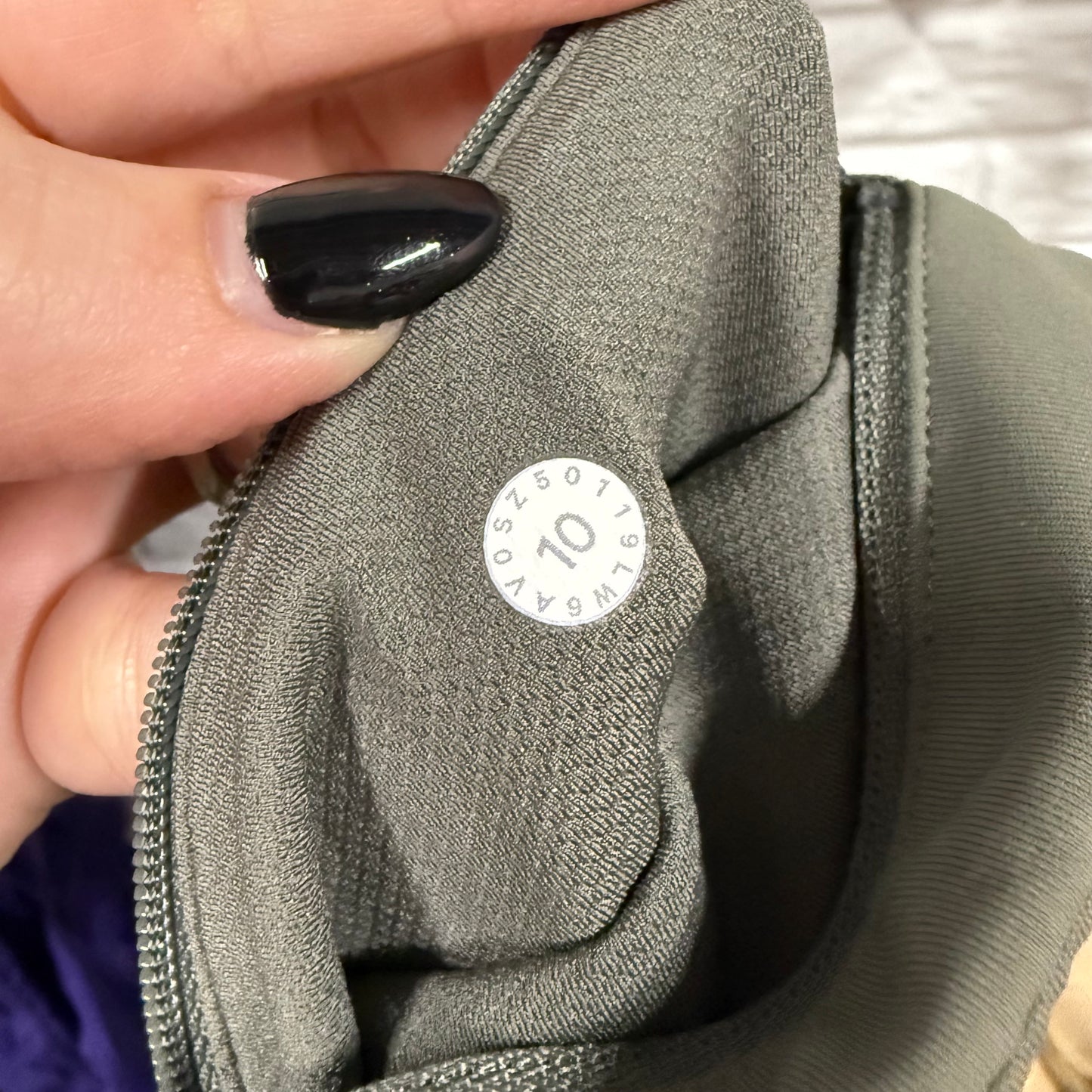 Lululemon Pace Rival Crop 22” in Grey Sage (10)