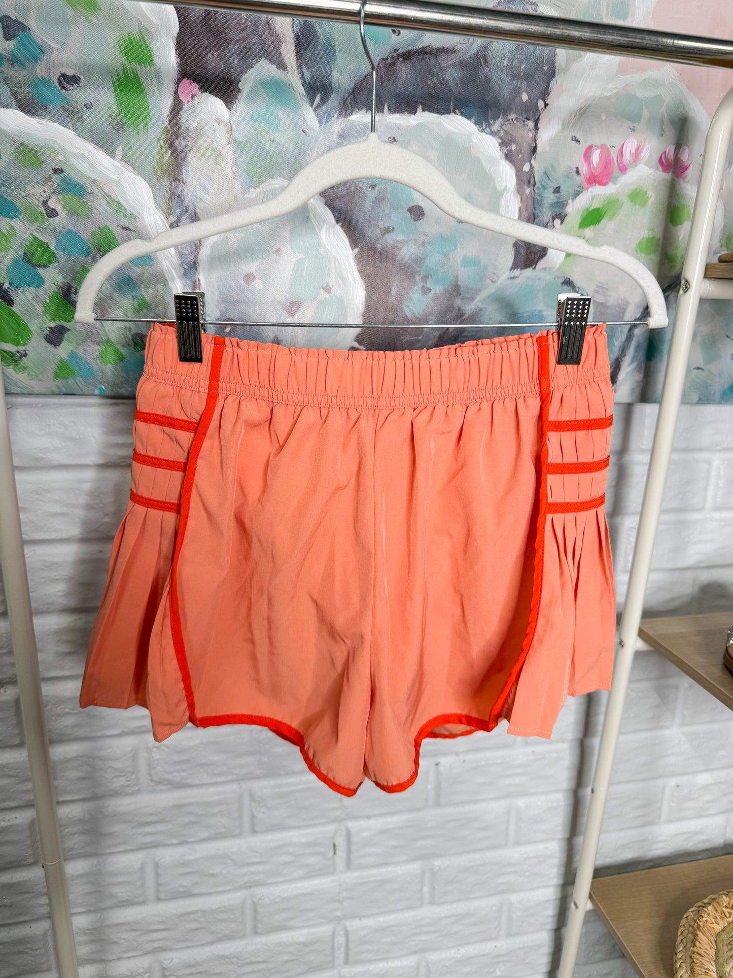 Caracilia Orange Flowy Running Shorts (M)