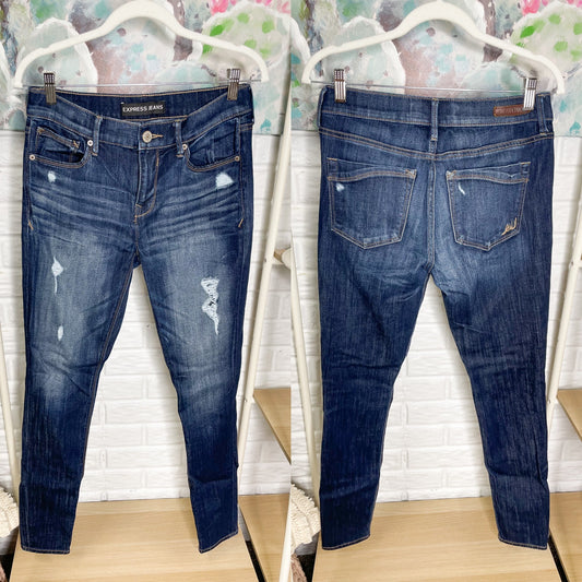 Express Dark Wash Mid Rise Jegging Size 6