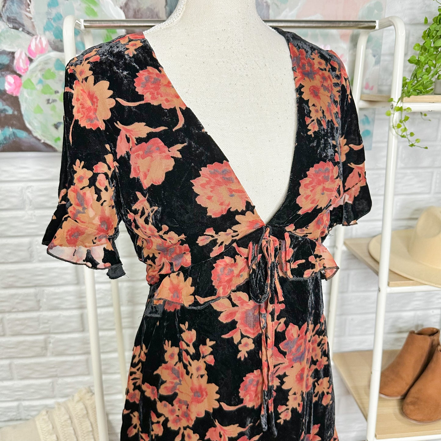 Lulus Black Floral Velvet Mini Dress Size Medium