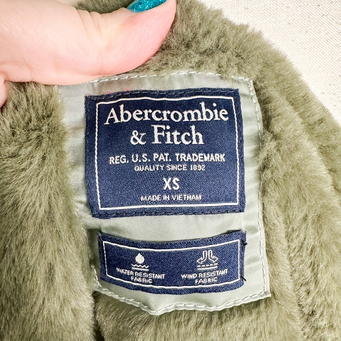 Abercrombie & Fitch Shiny Nylon Green Parka Jacket Size XS