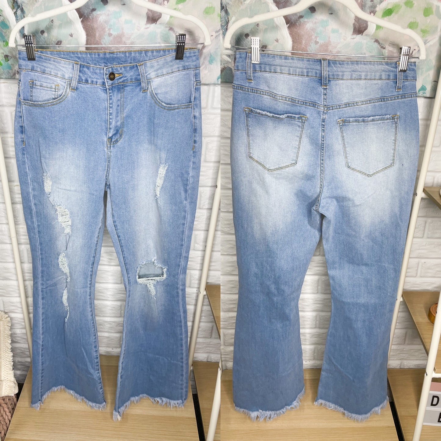New Light Wash Distressed Flare Jeans Size Medium